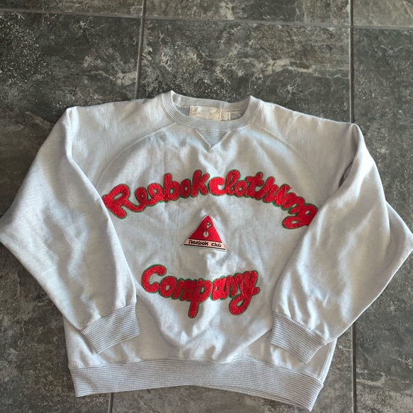 Reebok Sweaters - Reebok Vintage Chenille Letters Sweatshirt Sz S